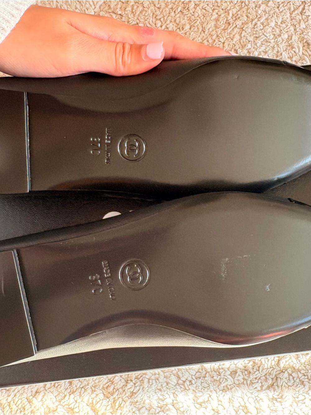 Authentic CHANEL Black Patent Cap-Toe Bow Ballet Flats - Asia Exclusive FW 25 - Picture 3 of 6